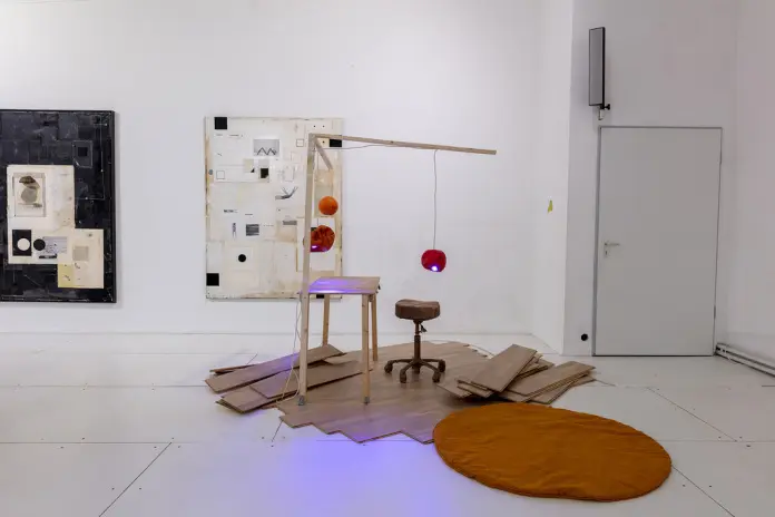 All at Once, exhibition view, Galerie Bridget Stern im Künstlerhaus FAKTOR, Hamburg, 2017. Photo: Daniel Fortmann.