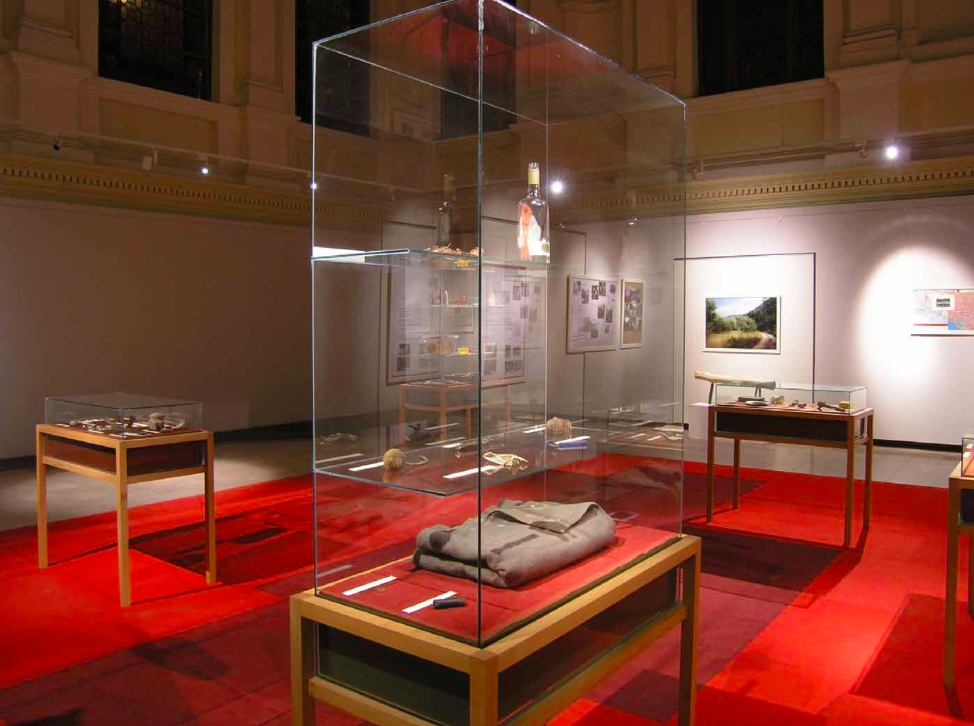 Katarina Šević, House Museum, 2007, exhibition view