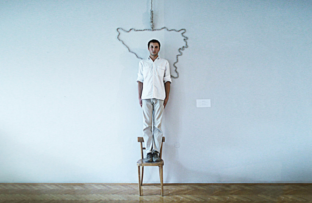 "Welcome", Installation, rope, chair, Installation view at "Real Presence" exhibition Bellgrade, 2005